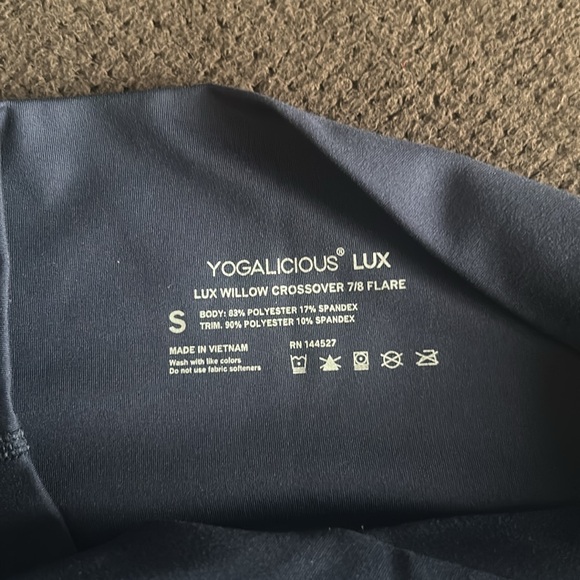 Yogalicious Lux Willow Crossover Flare Leggings - Picture 8 of 8